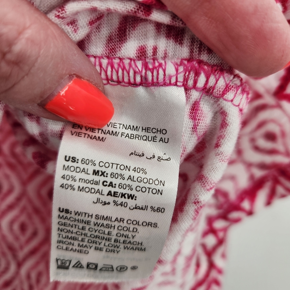 Chicos 3 Long Sleeve Printed Top Tee Womens Size XL Pink White Geometric - Picture 6 of 8